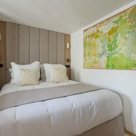Magnificent -1br-4p- Canal Saint-martin Apartment *